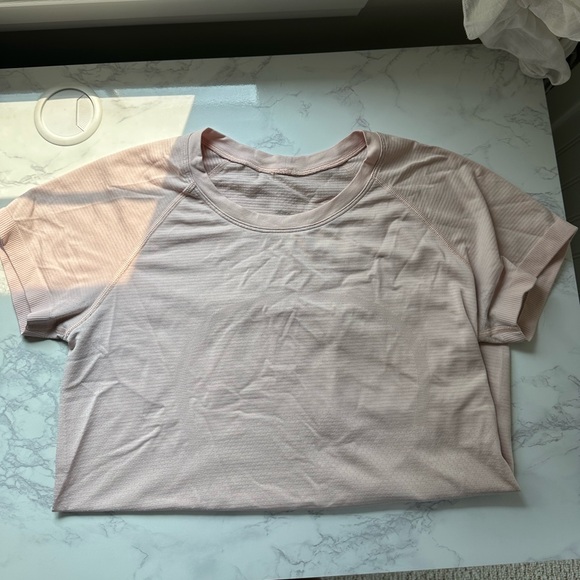Lululemon swiftly 2.0 tee - Picture 2 of 3